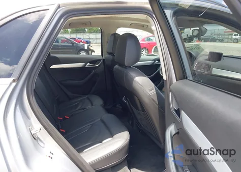 2015 Audi Q3 2.0T Premium Plus z USA, uszkodzony, nr VIN WA1BFCFS7FR009696